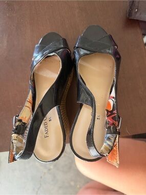 Faded Glory Black Patent Wedge Sandals with Patterned Ankle Strap